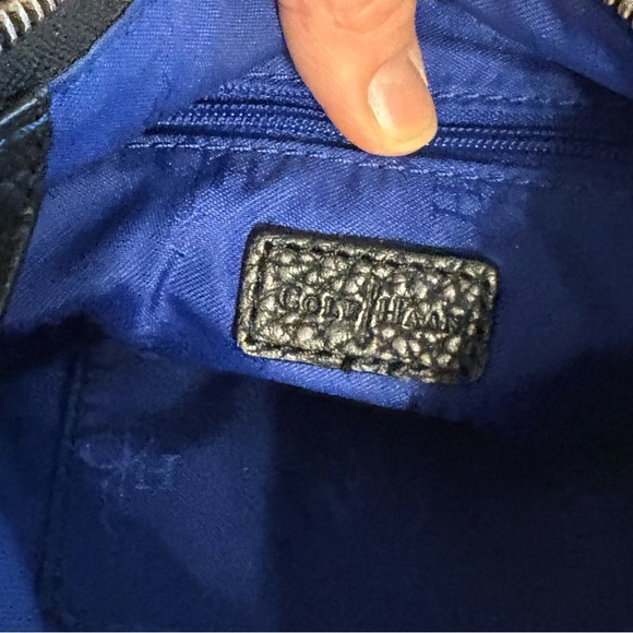 ColeHahn Black Pebbled Leather Crossbody Bag with Dual Zip Front - Picture 3 of 8